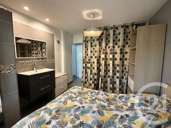 Maison à vendre  5 pièces - 140 m 2   CASTRIES  - 34