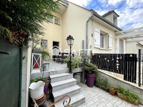 4 chambres / Construction 2000 DPE C / Pièce de vie de près de 50 m2 / garage 62 m2