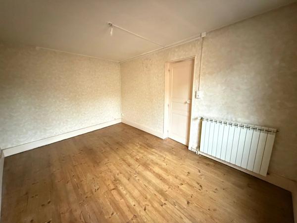 Vente                                                      Maison
                        
                     4 pièces                      72 m2                     à Roybon