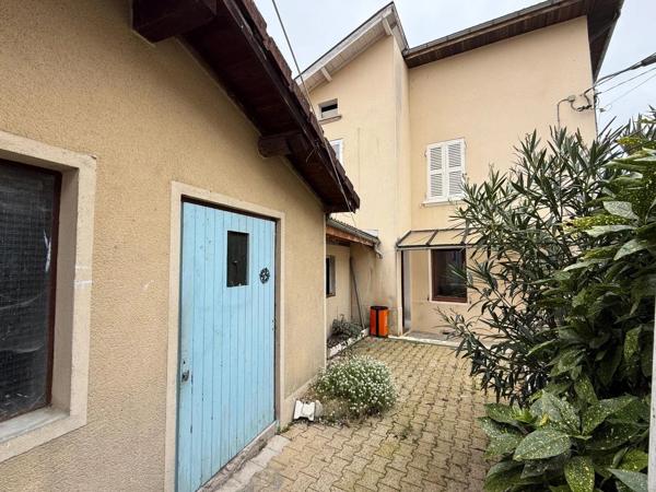 Vente                                                      Maison
                        
                     4 pièces                      72 m2                     à Roybon