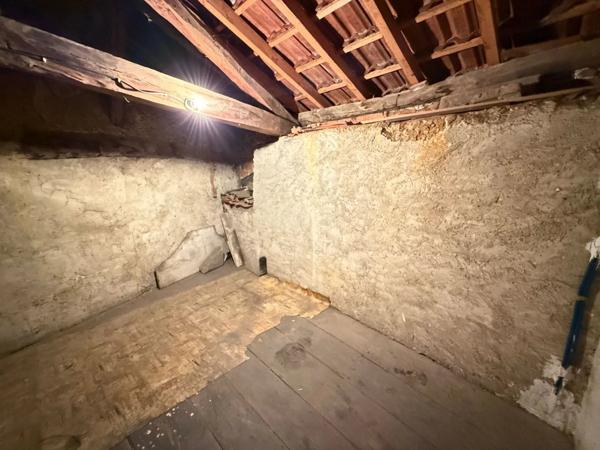 Vente                                                      Maison
                        
                     4 pièces                      72 m2                     à Roybon