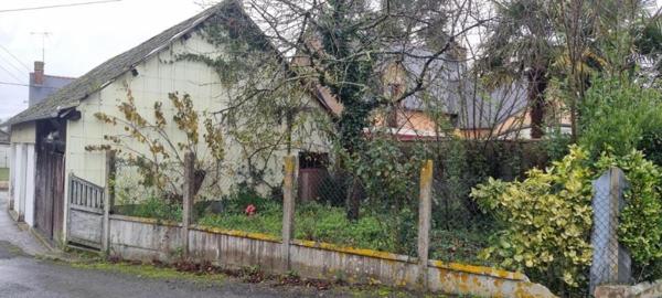 LA GUERCHE DE BGNE - Maison centre-ville - Garage et petit jardin