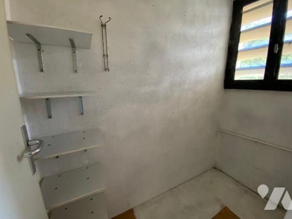 Au 4ème et dernier étage avec ascenseur et balcon, appartement de 66.63m² habitables
