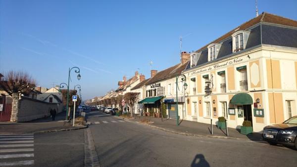 MORET SUR LOING, Coeur de ville studio de 29 m2 à louer