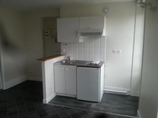 MORET SUR LOING, Coeur de ville studio de 29 m2 à louer