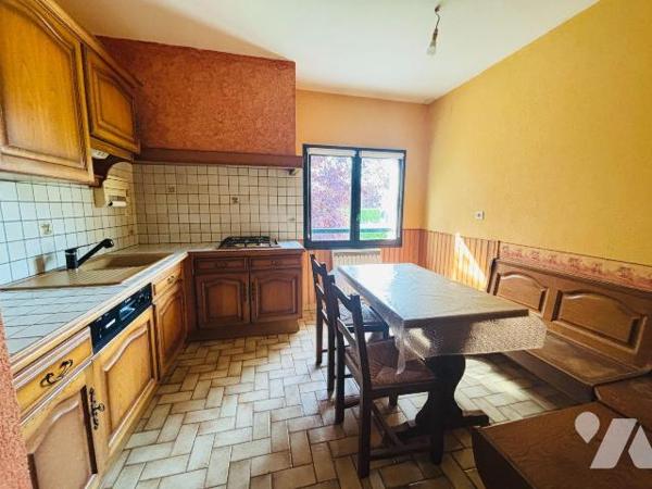 NOUVEAUTE ! A vendre en EXCLUSIVITE chez Trente-Cinq Notaires ! 

Sur la commune de Saint-Erb...
