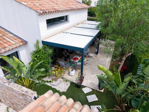 Hyères (83400) Villa Récente proche commodités.