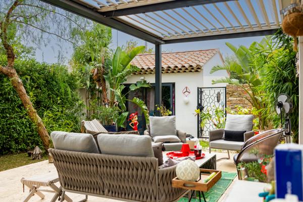 Hyères (83400) Villa Récente proche commodités.