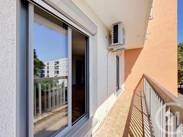 Appartement F4 à vendre  4 pièces - 73,40 m 2   SETE  - 34
