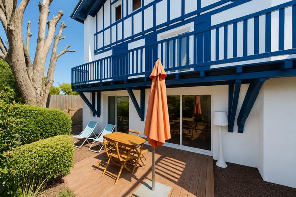 Maison 9 pièce(s) 5 chambre(s) 200 m²