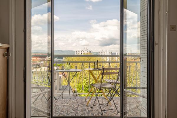 Lyon 4ème - Appartement de 103,54 m² - 3 chambres - Balcon filant - garage