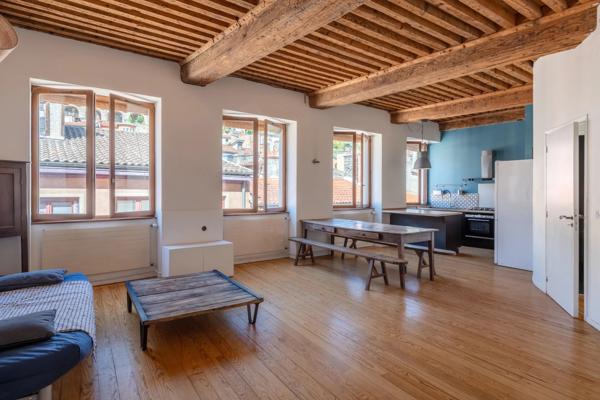 Appartement T3 78 m² - 4ème étage - 2 chambres - Saint-Georges - Vue Fourvière