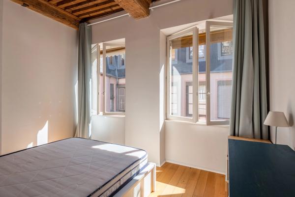 Appartement T3 78 m² - 4ème étage - 2 chambres - Saint-Georges - Vue Fourvière