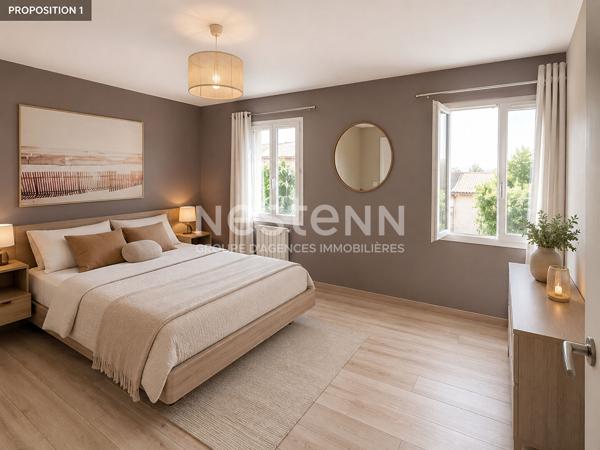 Maison de 197 m2 environ avec studio, piscine et stationnement  sur un terrain de  600 m2