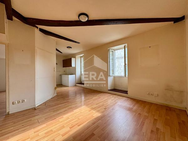 OPPORTUNITÉ RARE - ENSEMBLE IMMOBILIER AU CEUR DU GUA