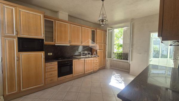 Maison Brie Comte Robert 5 pièce(s) 125 m2