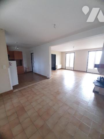 UNE MAISON A VENDRE A BAZOUGES SUR LE LOIR