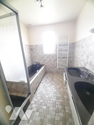 UNE MAISON A VENDRE A BAZOUGES SUR LE LOIR