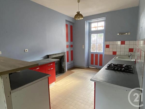 Maison à vendre  8 pièces - 173,71 m 2   LE VEURDRE  - 03