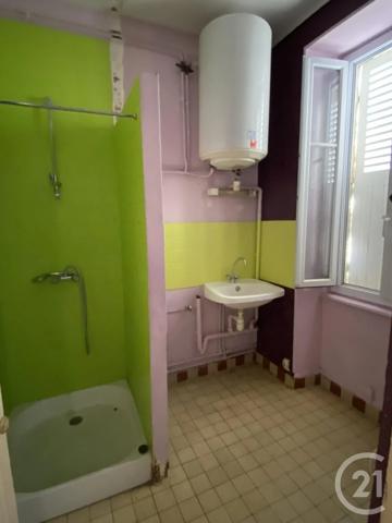 Maison à vendre  8 pièces - 173,71 m 2   LE VEURDRE  - 03