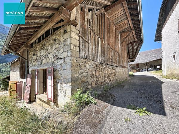 ALLEVES _  Charmante maison de village de 106.04 m² au sol, à vendre