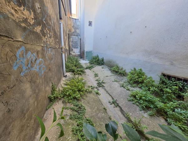 MAISON A RÉNOVER DANS LE TRIANGLE Rue CELONY / Boulevard de la République / Cours SEXTIUS 13 100 AIX EN PROVEN