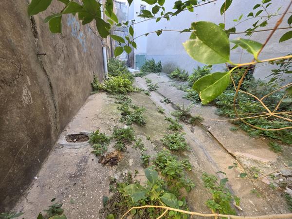 MAISON A RÉNOVER DANS LE TRIANGLE Rue CELONY / Boulevard de la République / Cours SEXTIUS 13 100 AIX EN PROVEN