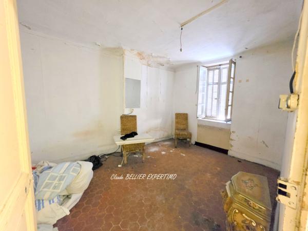 MAISON A RÉNOVER DANS LE TRIANGLE Rue CELONY / Boulevard de la République / Cours SEXTIUS 13 100 AIX EN PROVEN