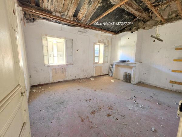 MAISON A RÉNOVER DANS LE TRIANGLE Rue CELONY / Boulevard de la République / Cours SEXTIUS 13 100 AIX EN PROVEN