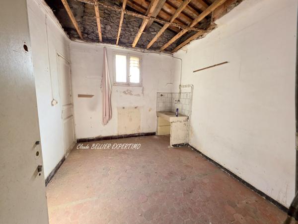 MAISON A RÉNOVER DANS LE TRIANGLE Rue CELONY / Boulevard de la République / Cours SEXTIUS 13 100 AIX EN PROVEN