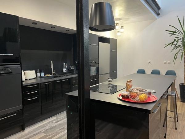 Maison à vendre |  Saint-Xandre |  6 pièces | 185 m²