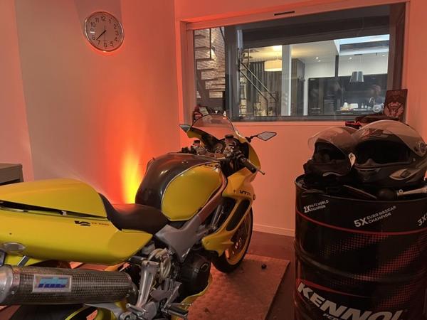 Maison à vendre |  Saint-Xandre |  6 pièces | 185 m²