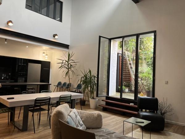 Maison à vendre |  Saint-Xandre |  6 pièces | 185 m²