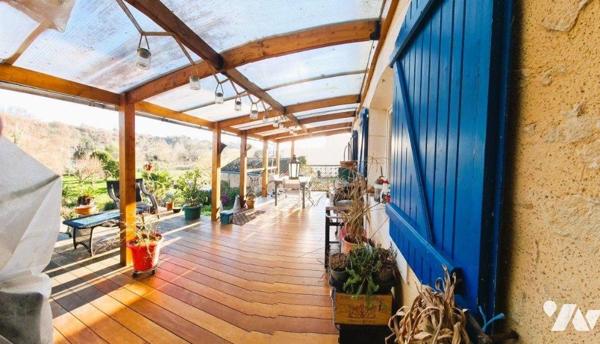 Au calme et à 2 pas des commerces et services, Belle grange rénovée très lumineuse d'env. 210 m...