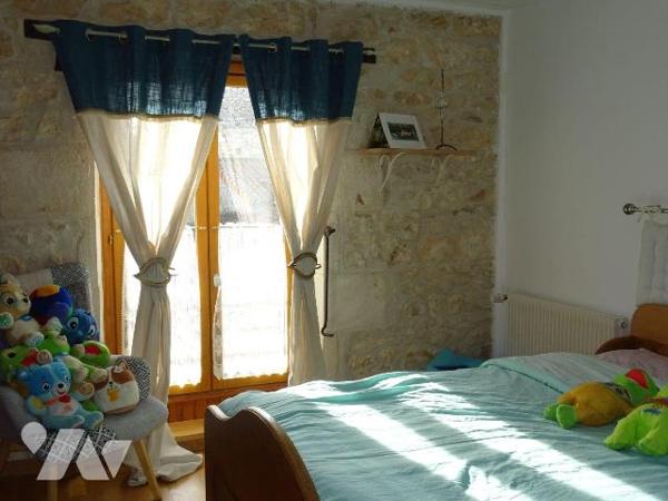 Au calme et à 2 pas des commerces et services, Belle grange rénovée très lumineuse d'env. 210 m...