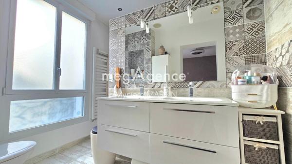 Maison à ENGHIEN-LES-BAINS, 95880 - 9 pièces 232m²