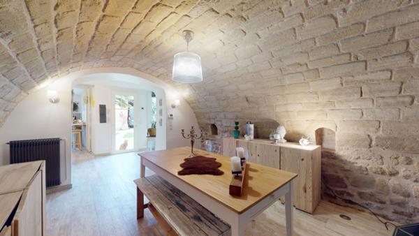 Maison atypique de 225m² à Mézy Sur Seine avec appartement F3 Indépendant.