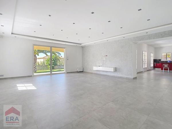 A louer Villa type 8 Marseille 13013 St Mitre Chateau Gombert  6 chambres piscine terrain