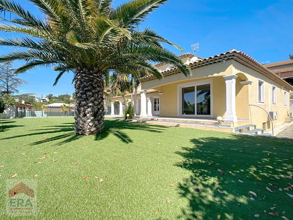 A louer Villa type 8 Marseille 13013 St Mitre Chateau Gombert  6 chambres piscine terrain