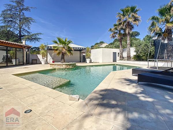 A louer Villa type 8 Marseille 13013 St Mitre Chateau Gombert  6 chambres piscine terrain