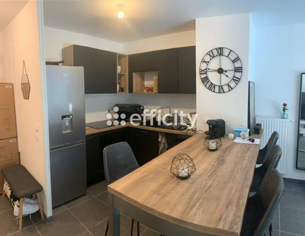 Appartement
         2 pièces
        - 44 m² Exclusivité 175 000 € *