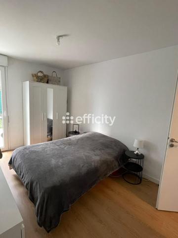 Appartement
         2 pièces
        - 44 m² Exclusivité 175 000 € *