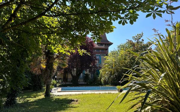 Maison à vendre    7 pièces •    Aire-sur-l'Adour