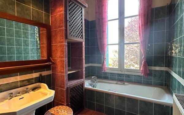 Maison à vendre    7 pièces •    Aire-sur-l'Adour