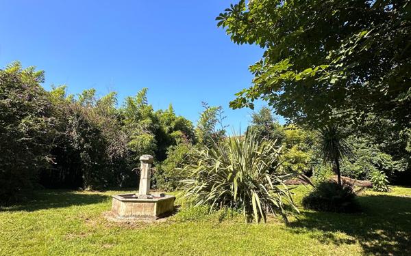 Maison à vendre    7 pièces •    Aire-sur-l'Adour