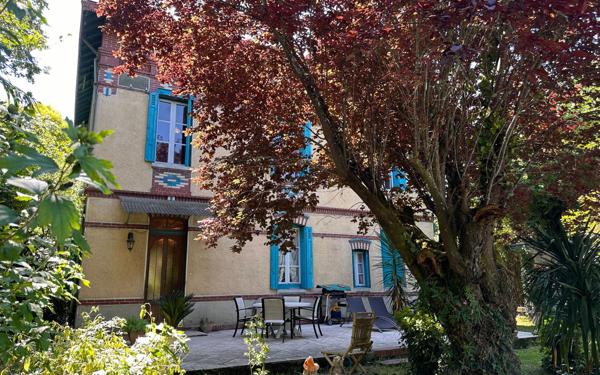 Maison à vendre    7 pièces •    Aire-sur-l'Adour