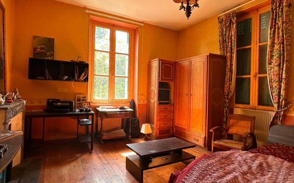 Maison à vendre    7 pièces •    Aire-sur-l'Adour