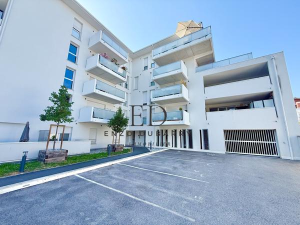 Appartement
         2 pièces
        - 37 m² Exclusivité 206 700 € *