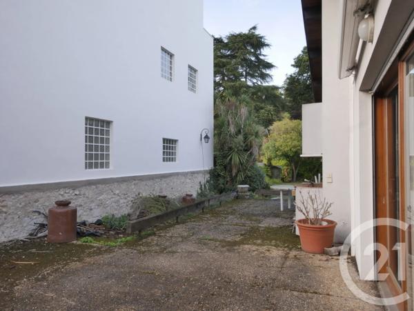 Maison à vendre  10 pièces - 275 m 2   DAX  - 40