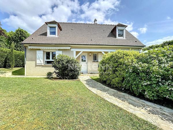 Maison spacieuse à vendre à Lamorlaye - 4 chambres, jardin de 1200 m²